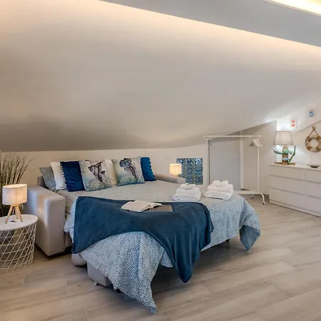 Mansarda Al Mare Apartment *